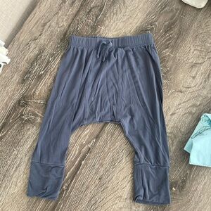 Kate Quinn Citedel color panda pants size 12-18 EUC